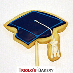 The Graduation Cap Cookie Favor, perfect for the graduate, the graduate class, and graduation parties.  Send in a gift basket or cookie bouquet.